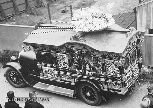 Funeral Hearse in Early Showa Period